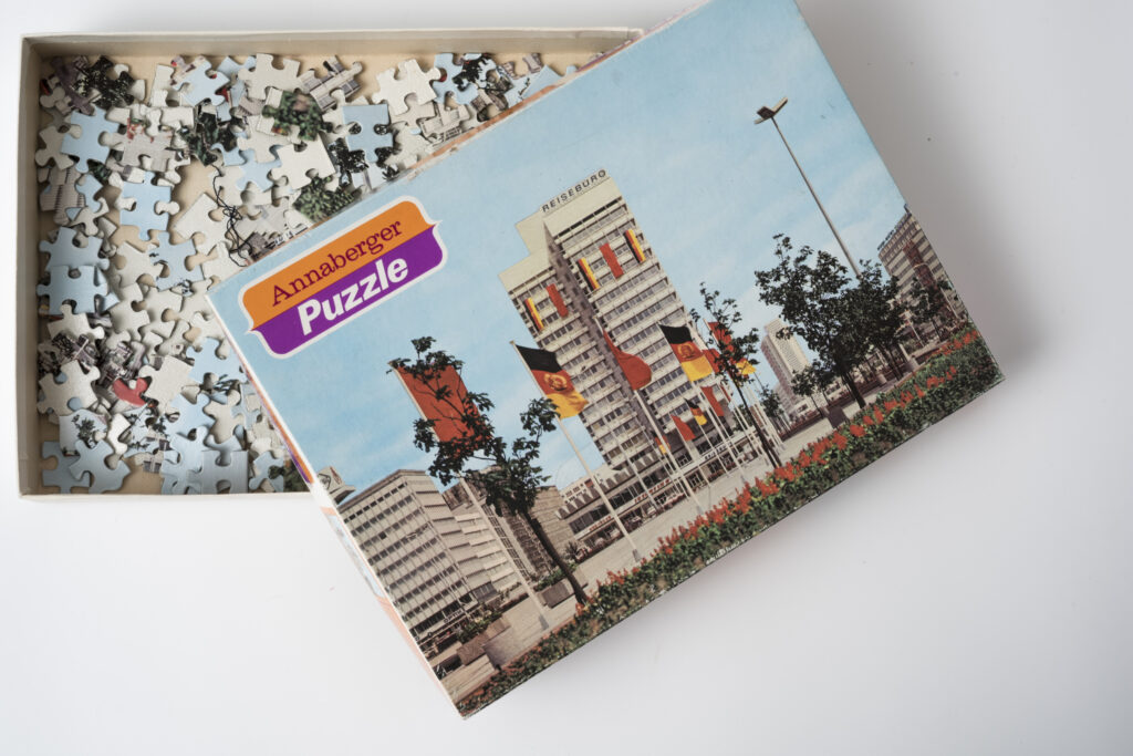 Puzzle mit dem Motiv des Haus des Reisens in Berlin