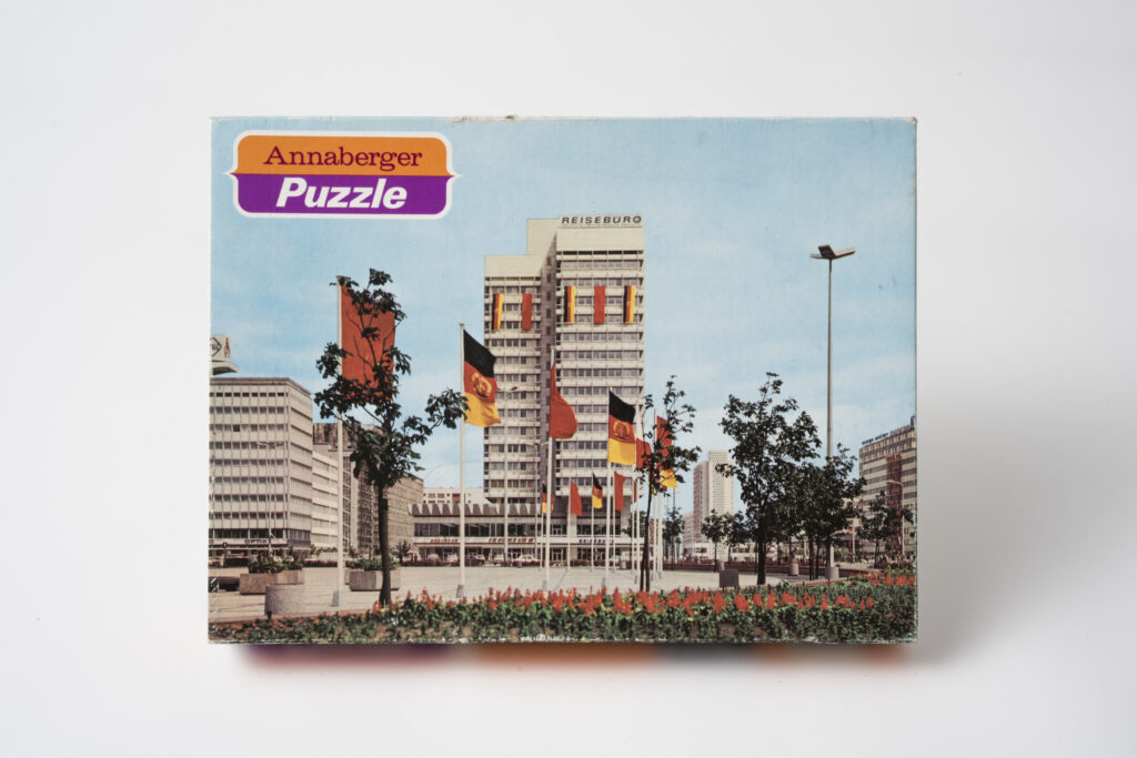 puzzle with motif house of travel in Berlin