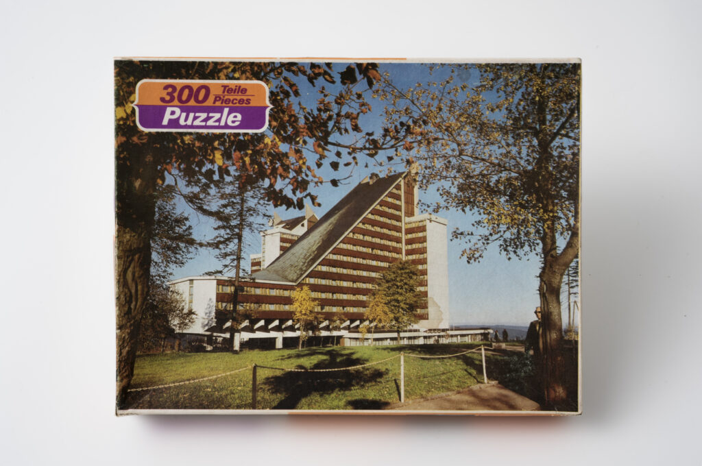 puzzle with motif hotel panorama in Oberhof