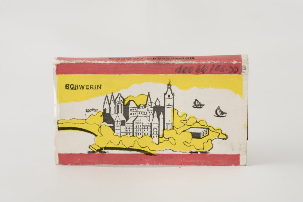 match box, motif Schwerin castle