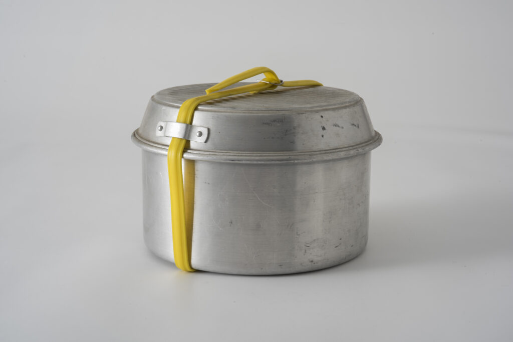 Camping crockery, aluminum