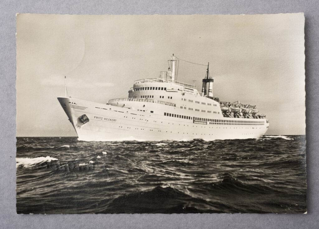 post card, motif cruise ship Fritz Heckert