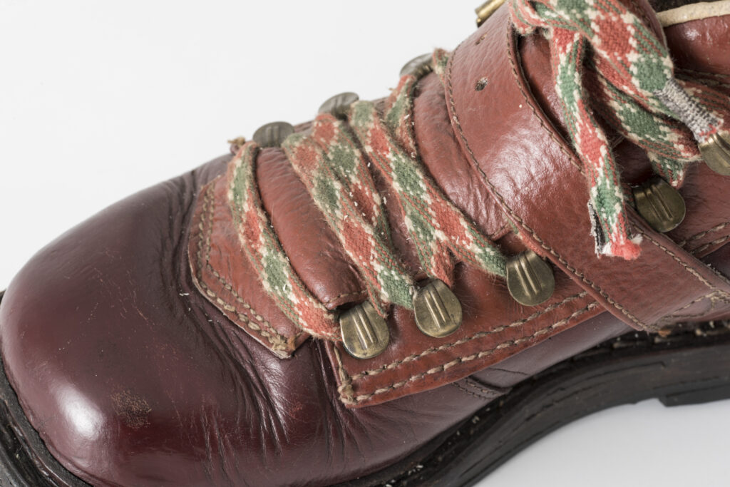 brown ski shoes with patterned laces