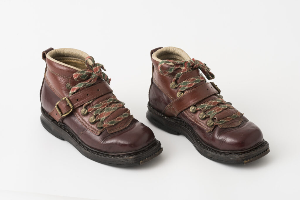 brown ski shoes with patterned laces